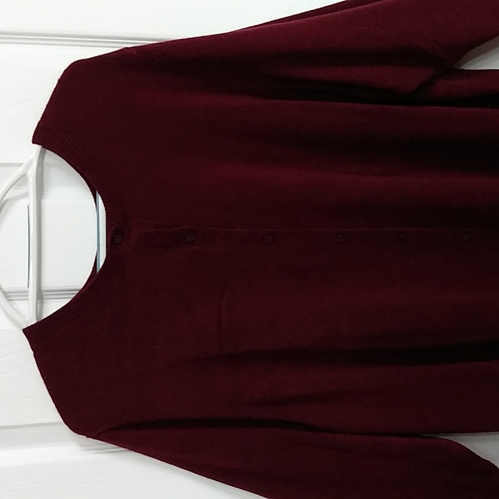 Women's size 3X burgundy Croft & Barrow sweater/cardigan